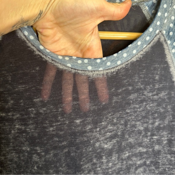 🦋5/20$🦋 navy blue t-shirt - Picture 3 of 8